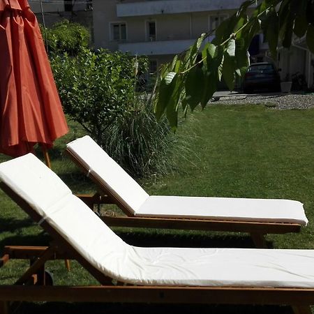Il Cortile Friendly House Hotel Borgomanero Bagian luar foto