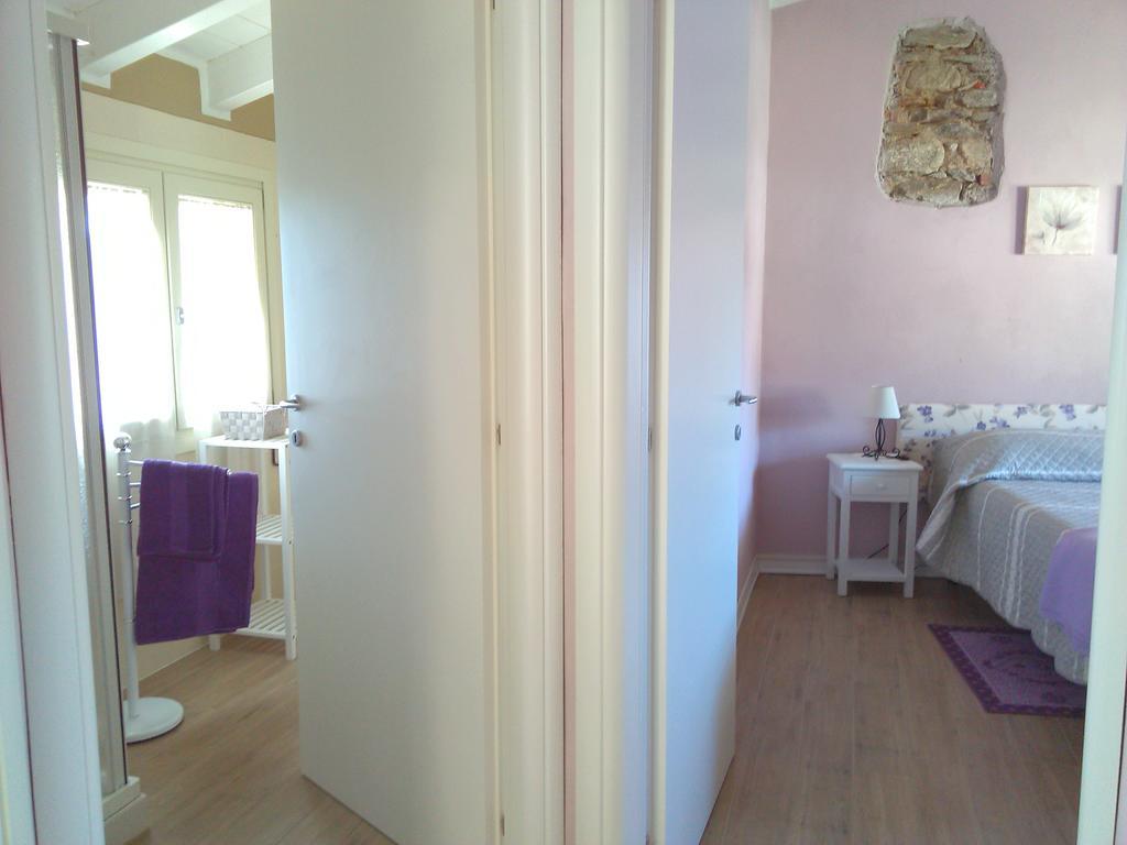 Il Cortile Friendly House Hotel Borgomanero Ruang foto