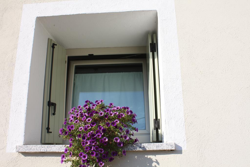 Il Cortile Friendly House Hotel Borgomanero Bagian luar foto