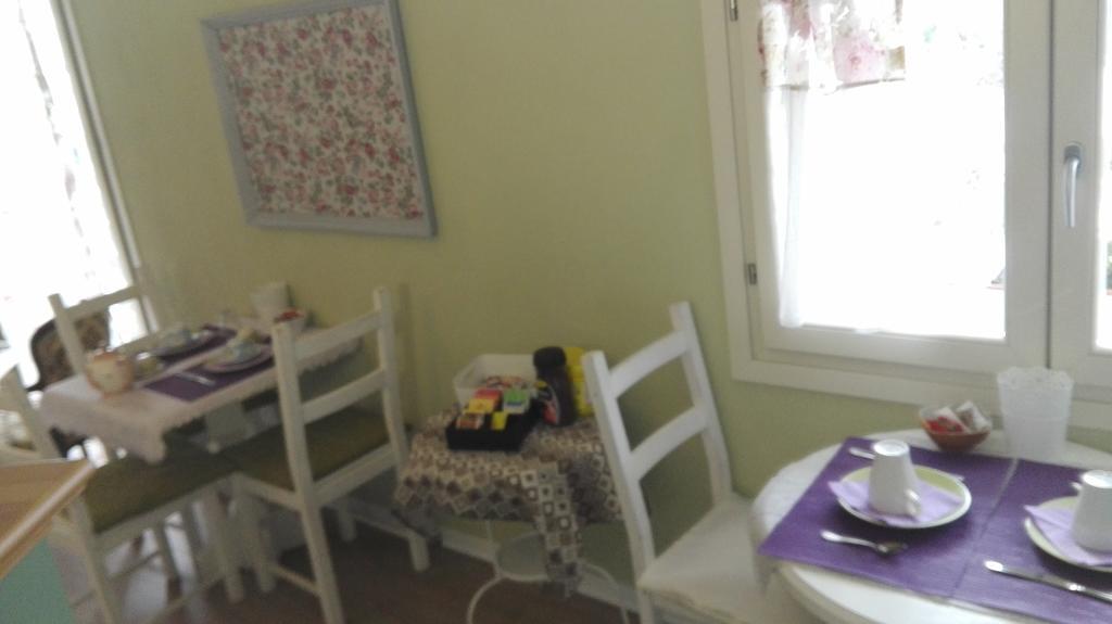 Il Cortile Friendly House Hotel Borgomanero Bagian luar foto