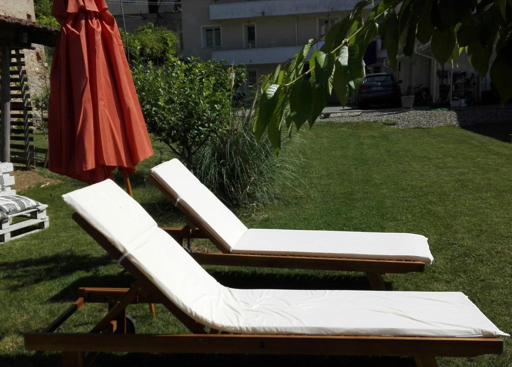 Il Cortile Friendly House Hotel Borgomanero Bagian luar foto
