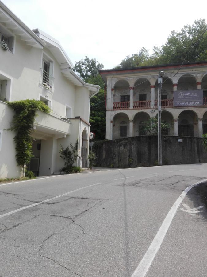 Il Cortile Friendly House Hotel Borgomanero Bagian luar foto